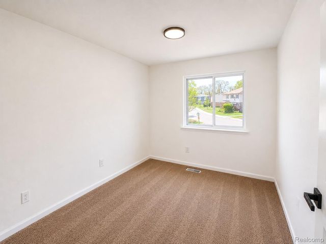 15814 Dupage Boulevard, Taylor, MI 48180