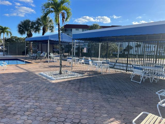 4750 NW 22nd Court 315, Lauderhill, FL 33313