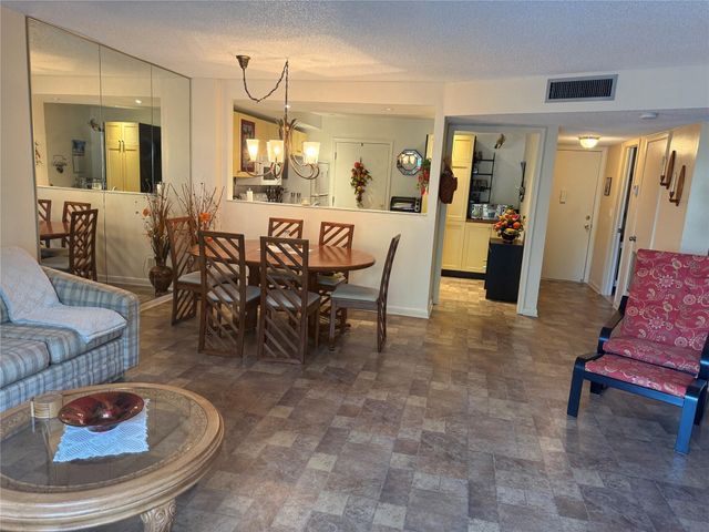 4750 NW 22nd Court 315, Lauderhill, FL 33313