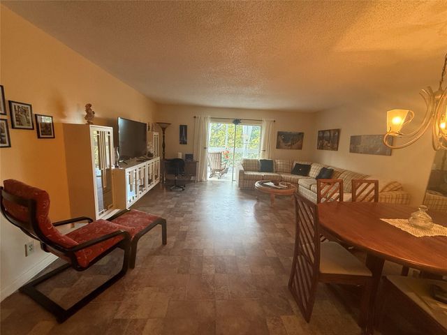 4750 NW 22nd Court 315, Lauderhill, FL 33313