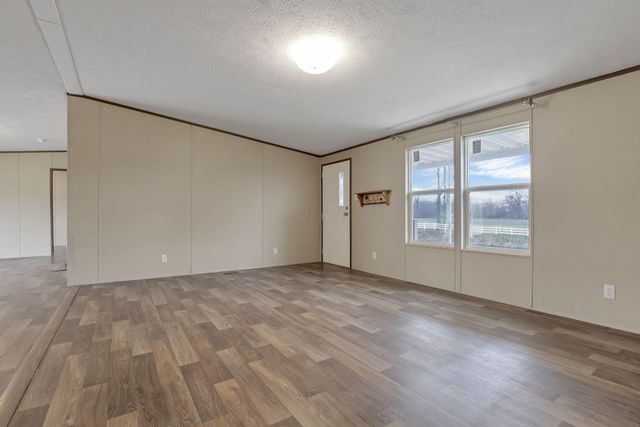 250 Rosie Avenue, Pataskala, OH 43062
