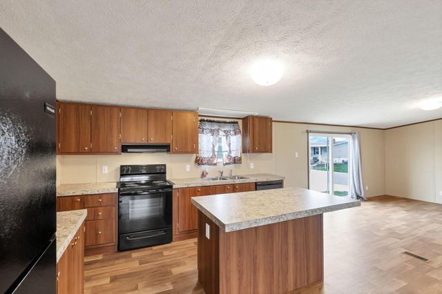 250 Rosie Avenue, Pataskala, OH 43062