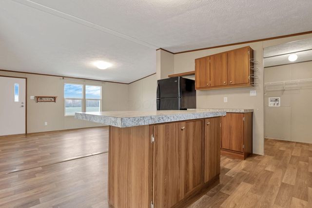 250 Rosie Avenue, Pataskala, OH 43062