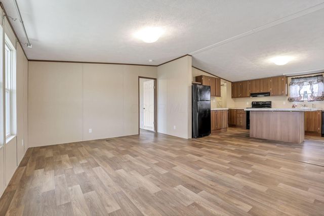 250 Rosie Avenue, Pataskala, OH 43062