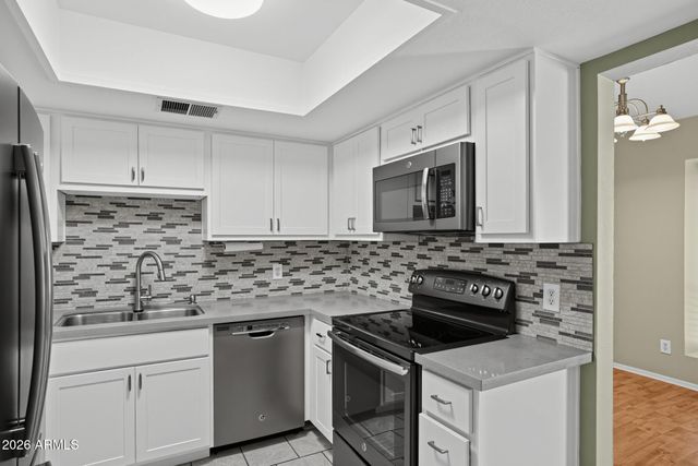 6533 N 7TH Avenue 15, Phoenix, AZ 85013