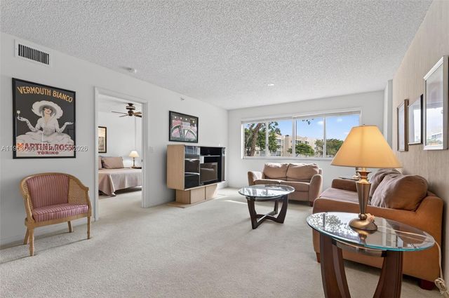 9525 Weldon Cir H205, Tamarac, FL 33321