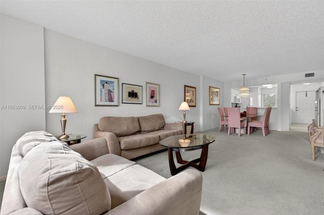 9525 Weldon Cir H205, Tamarac, FL 33321