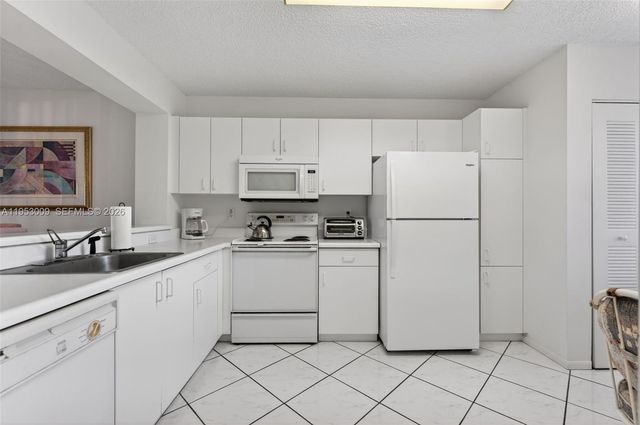 9525 Weldon Cir H205, Tamarac, FL 33321