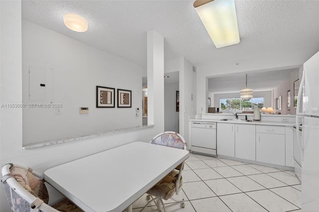 9525 Weldon Cir H205, Tamarac, FL 33321