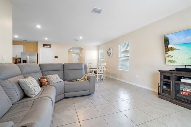 142 VICTORIA OAKS BOULEVARD, Deland, FL 32724