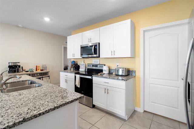 142 VICTORIA OAKS BOULEVARD, Deland, FL 32724