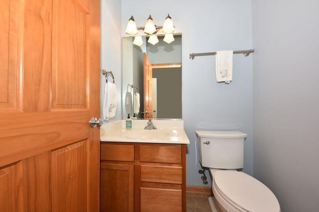 505 Acacia DRIVE, Grafton, WI 53024