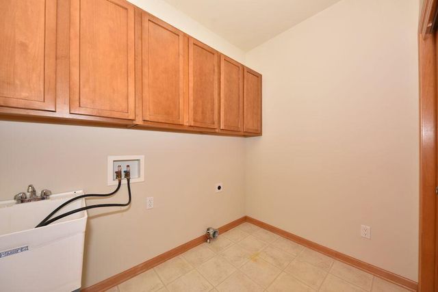 505 Acacia DRIVE, Grafton, WI 53024
