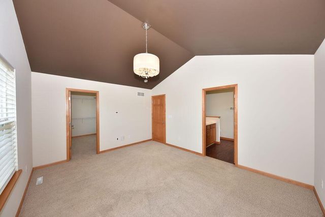 505 Acacia DRIVE, Grafton, WI 53024