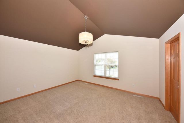 505 Acacia DRIVE, Grafton, WI 53024