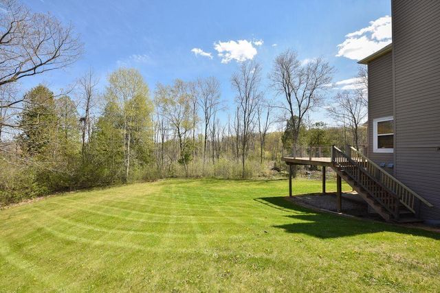 505 Acacia DRIVE, Grafton, WI 53024