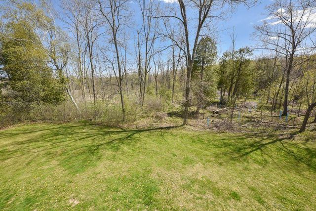 505 Acacia DRIVE, Grafton, WI 53024