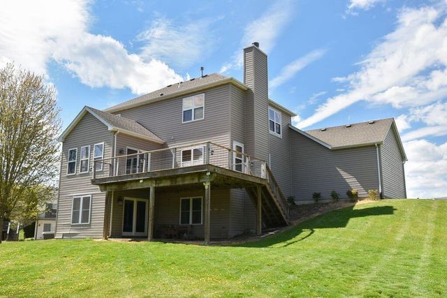 505 Acacia DRIVE, Grafton, WI 53024
