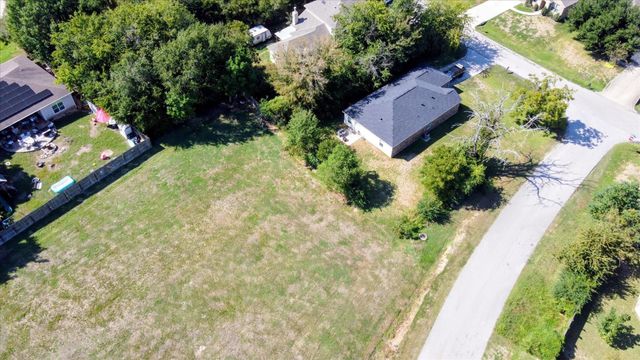 12423 Pecan Drive, Willis, TX 77318