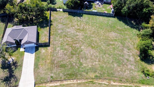12423 Pecan Drive, Willis, TX 77318