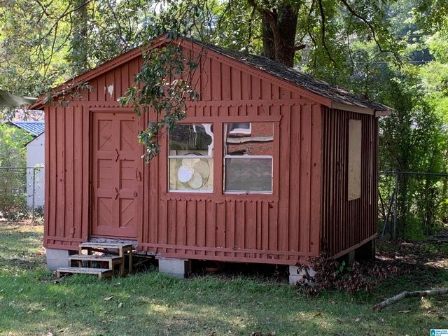 617 HILLTOP AVENUE, Warrior, AL 35180