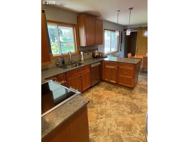 6904 Ne 70TH St, Vancouver, WA 98661