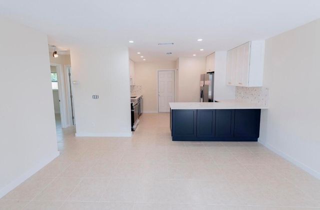 1867 Windsor Drive, North Palm Beach, FL 33408