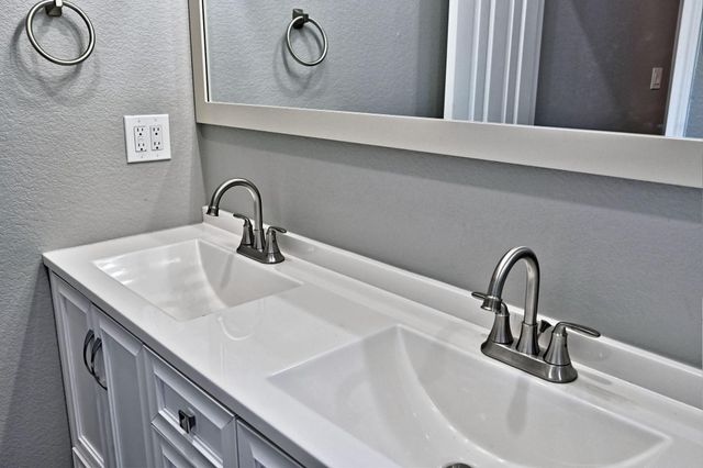 11913 Nelwood, Willis, TX 77318