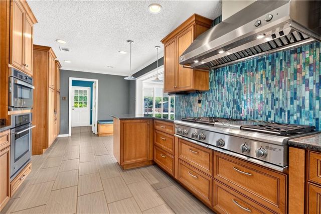 1251 Spring Valley Drive E, Mobile, AL 36693