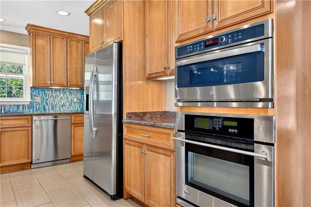 1251 Spring Valley Drive E, Mobile, AL 36693