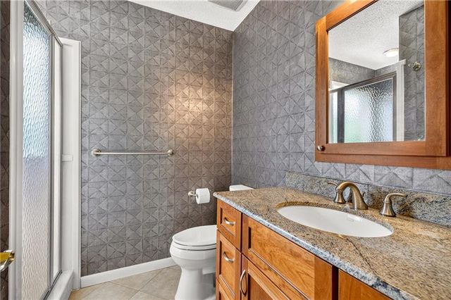 1251 Spring Valley Drive E, Mobile, AL 36693