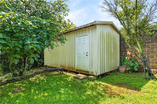 1251 Spring Valley Drive E, Mobile, AL 36693