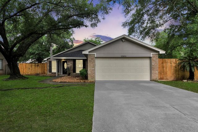 22303 Acorn Chase Drive, Spring, TX 77389