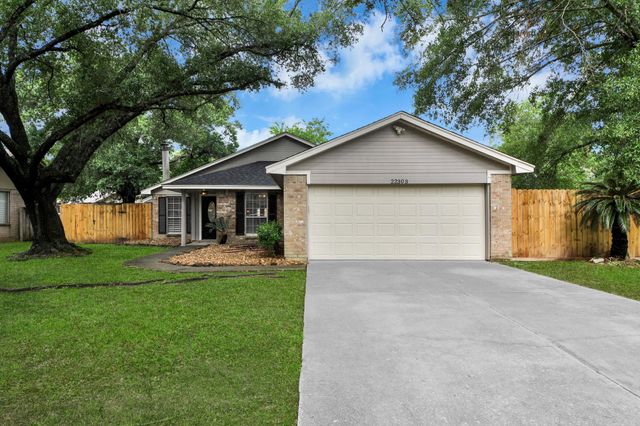 22303 Acorn Chase Drive, Spring, TX 77389