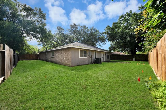 22303 Acorn Chase Drive, Spring, TX 77389