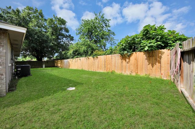 22303 Acorn Chase Drive, Spring, TX 77389