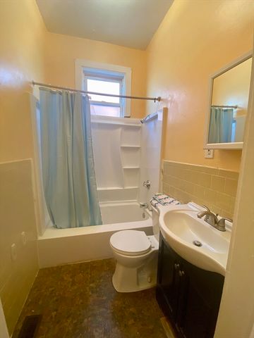 1135 Main St 1F, Brockton, MA 02301