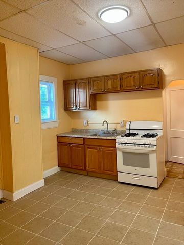 1135 Main St 1F, Brockton, MA 02301