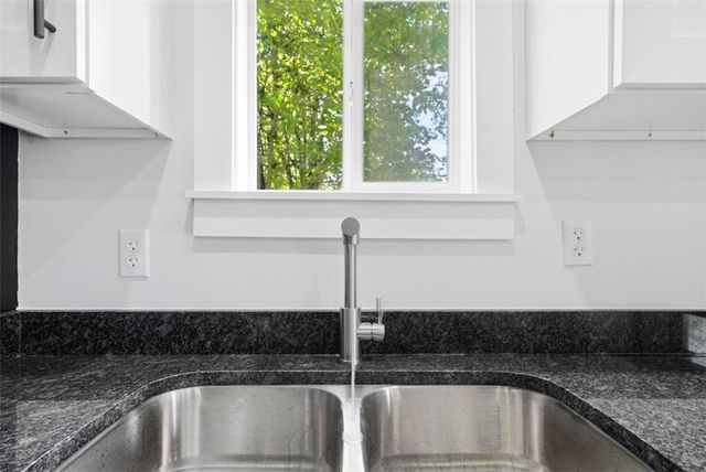 141 W 15th Avenue, Homestead, PA 15120