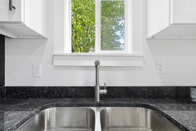 141 W 15th Avenue, Homestead, PA 15120