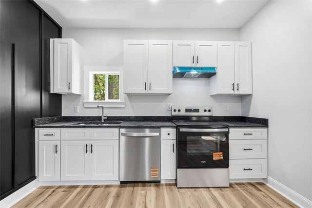 141 W 15th Avenue, Homestead, PA 15120