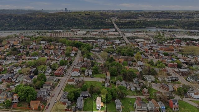 141 W 15th Avenue, Homestead, PA 15120