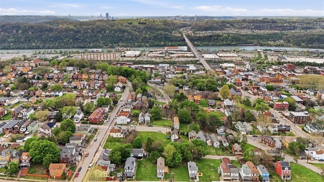 141 W 15th Avenue, Homestead, PA 15120