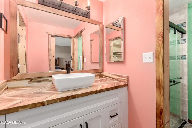 8933 E Pine Valley Drive, Tucson, AZ 85710