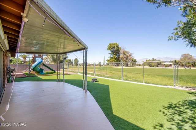 8933 E Pine Valley Drive, Tucson, AZ 85710