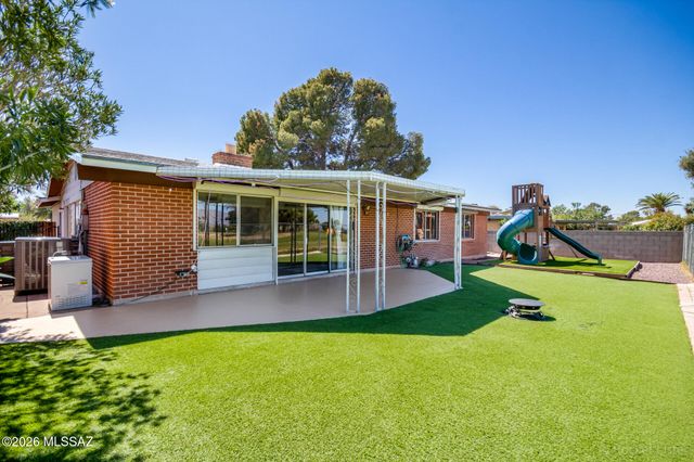 8933 E Pine Valley Drive, Tucson, AZ 85710