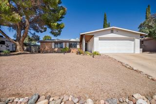 8933 E Pine Valley Drive, Tucson, AZ 85710