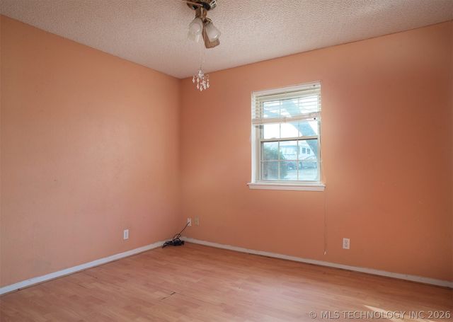 312 Meadowlark Lane, Durant, OK 74701