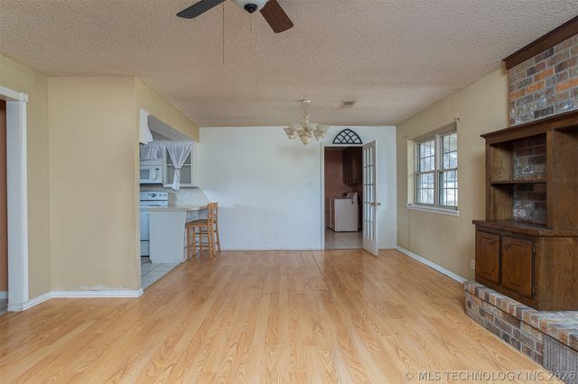 312 Meadowlark Lane, Durant, OK 74701