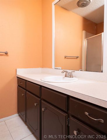 312 Meadowlark Lane, Durant, OK 74701